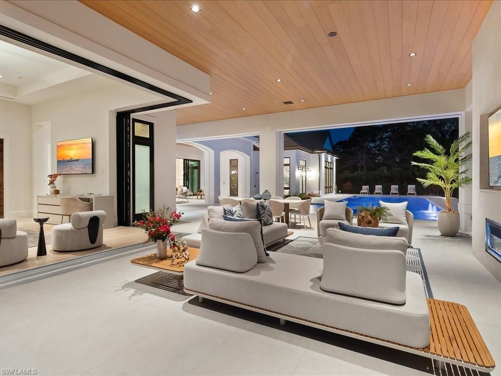 PINE RIDGE - Residential