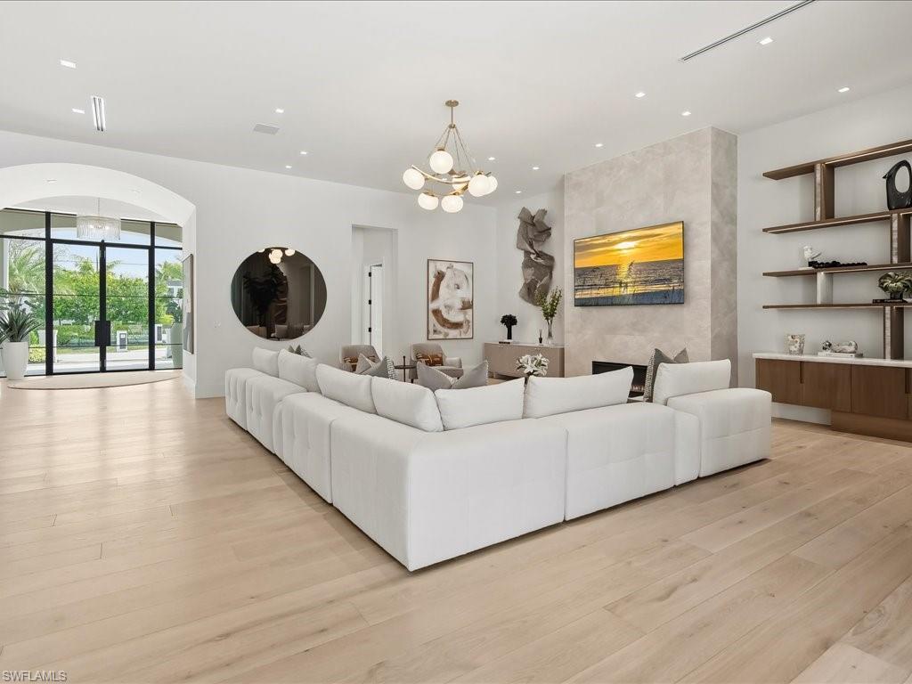 PINE RIDGE - Residential