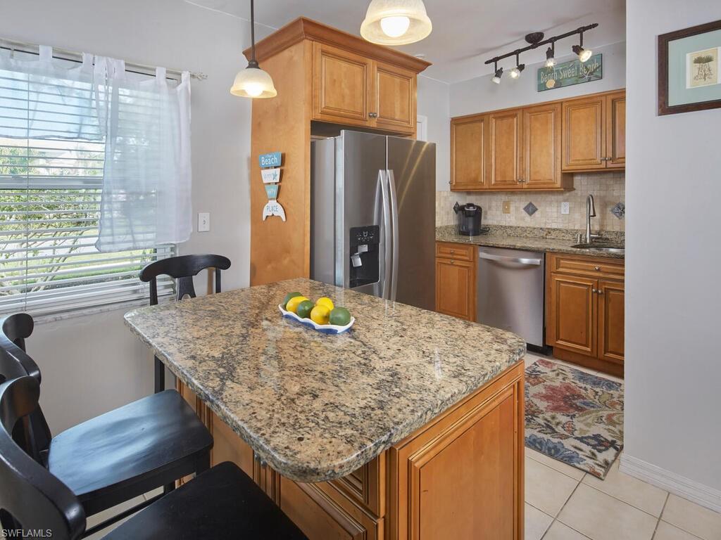 SEABREEZE APTS - Residential