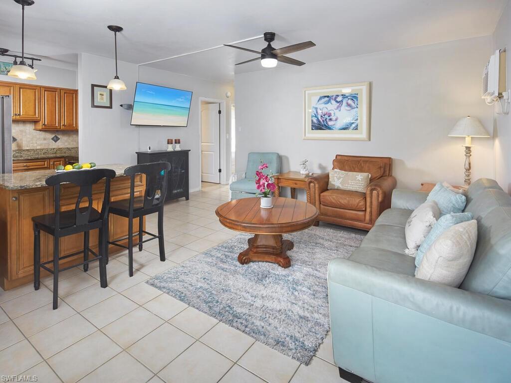 SEABREEZE APTS - Residential