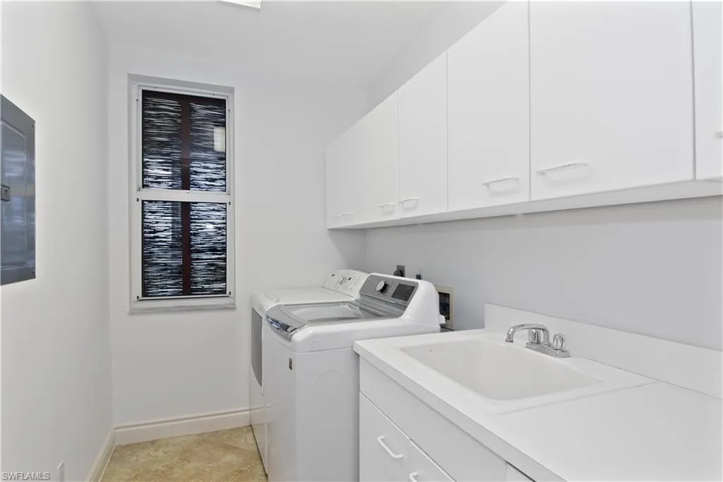 Marco Island, Florida 34145, United States, 3 Bedrooms Bedrooms, ,3 BathroomsBathrooms,Residential,Active,62648