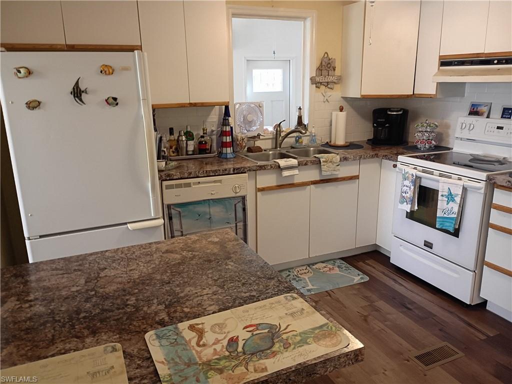 COCONUT GROVE UNREC - Residential