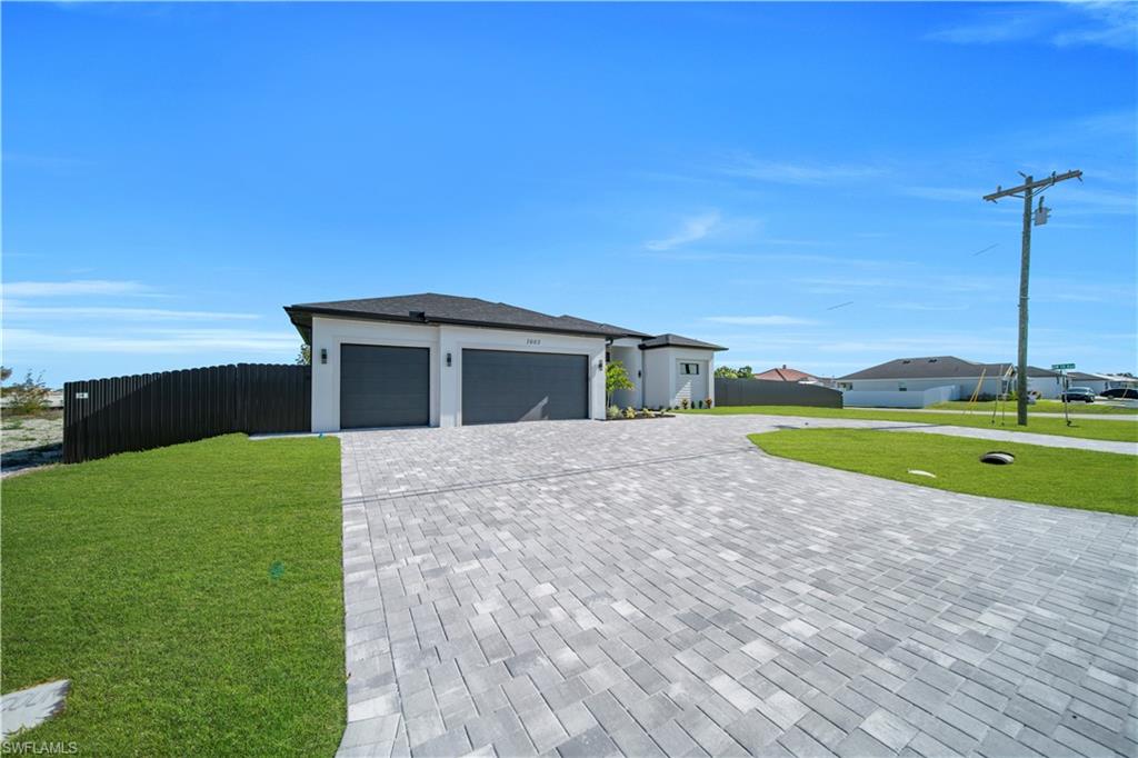 CAPE CORAL - Residential