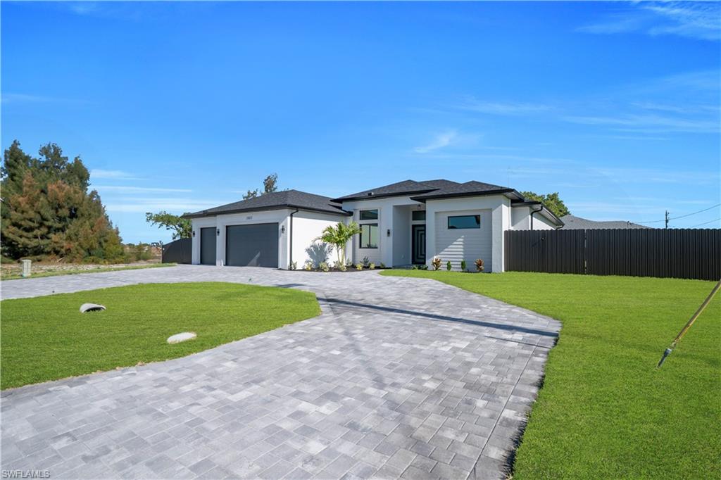 CAPE CORAL - Residential