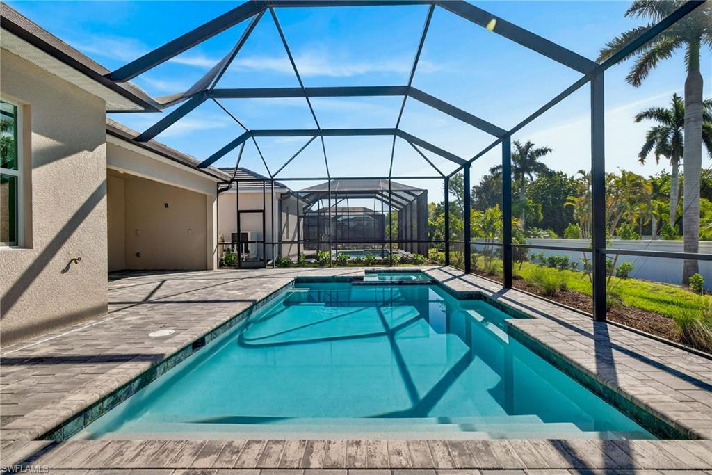 SANDY KEY - Residential