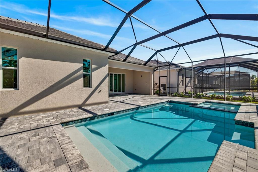 SANDY KEY - Residential