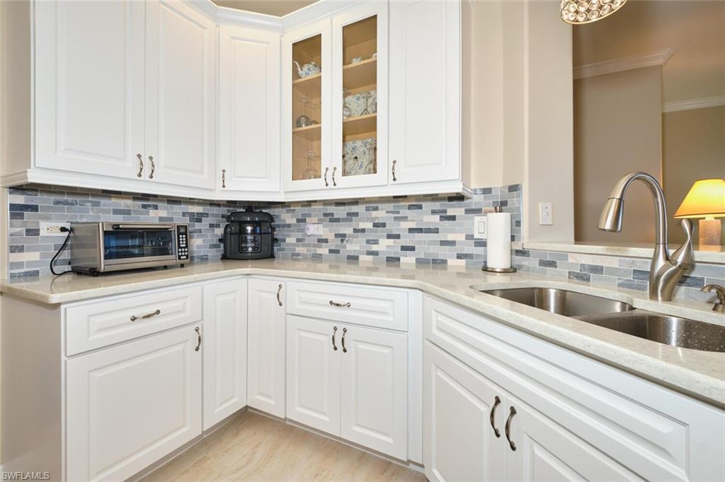 SOMMERSET VILLAS - Residential