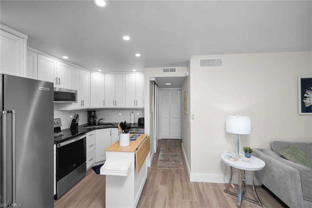 1215 Edington PL M2