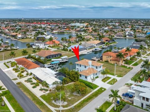 A home in MARCO ISLAND