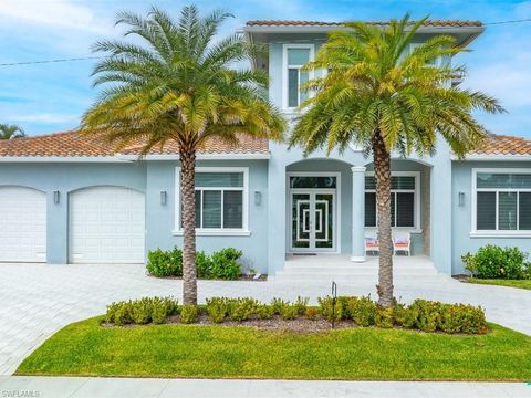 A home in MARCO ISLAND