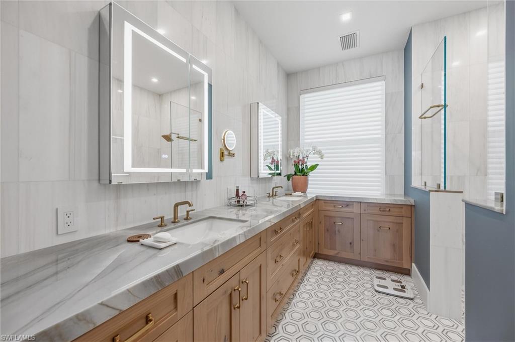 BERKSHIRE LAKES - Residential