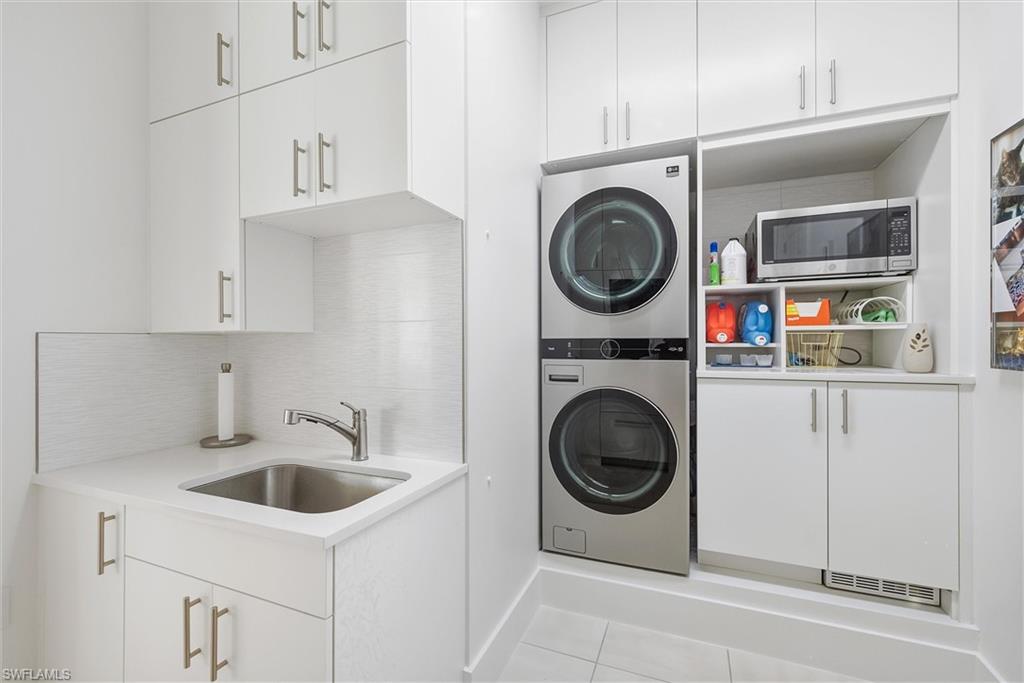 BERKSHIRE LAKES - Residential