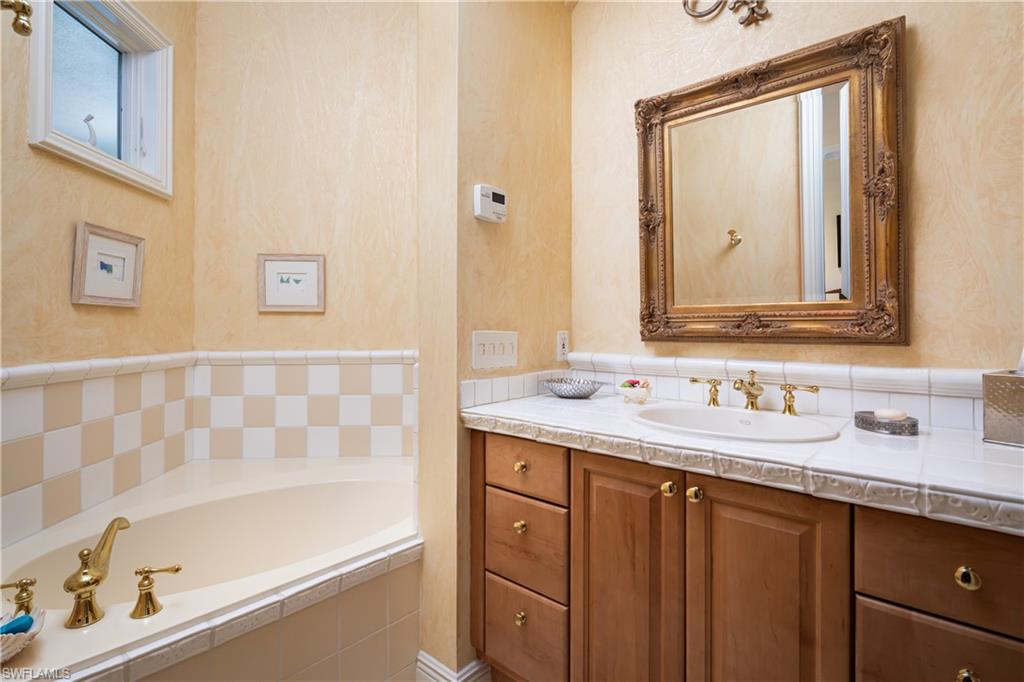 COLLIERS RESERVE - Residential