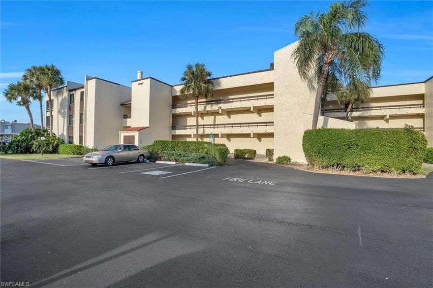 Discover your slice of Naples paradise in this elegantly updated condo, a perfect blend of comfort and convenience. Nestled in the heart of Naples, this home offers a year-round oasis or a winter haven. With its modern kitchen, tile and laminate floors, and a screened-in lanai overlooking lush landscapes, it's the quintessential move-in-ready retreat. Unwind at the community pool or cabana and benefit from covered parking with additional guest spaces and extra storage. Positioned minutes from 5th Avenue's grandeur, Naples' famous beaches, and an array of dining and shopping delights, you'll find everything within reach. Plus, with low condo fees and the option to join Lakewood Country Club for golf, tennis, and more, you can live the active, social lifestyle you crave. This isn't just a home—it's your chance to live the sought-after Naples lifestyle, all at an attractive price point. Make your offer and transition seamlessly into your dream Naples lifestyle.