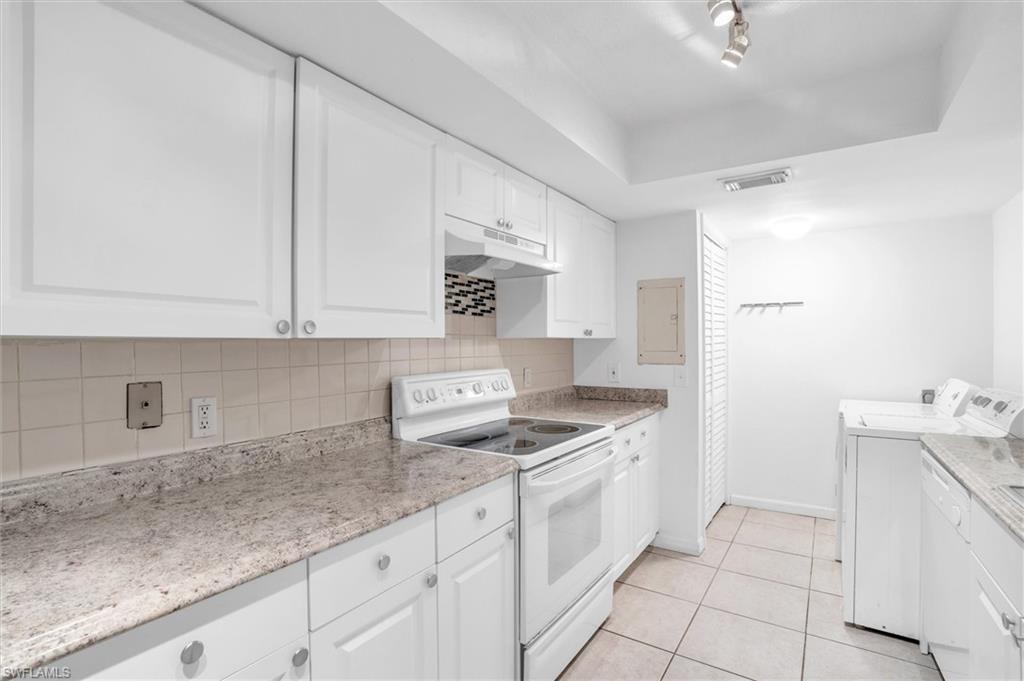 LAKEWOOD - Residential