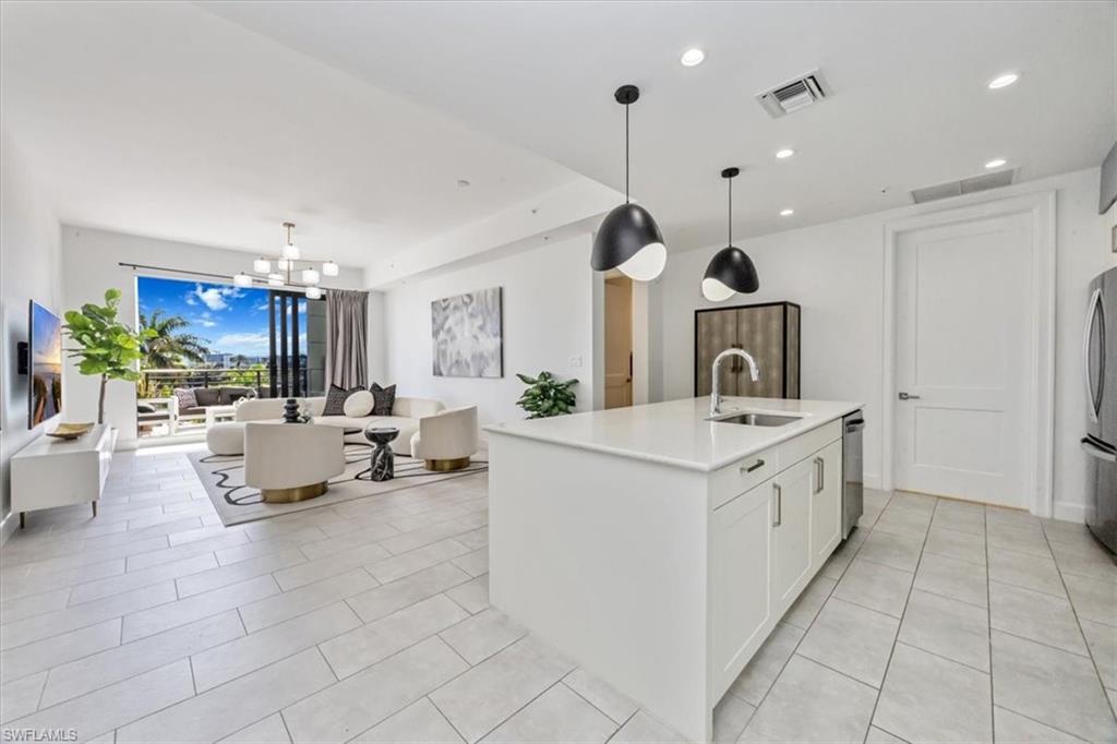 ELEVEN ELEVEN CENTRAL - Residential Lease