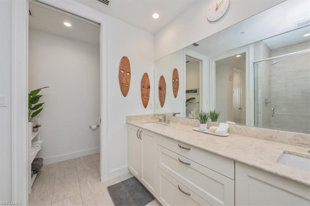 ELEVEN ELEVEN CENTRAL - Residential Lease