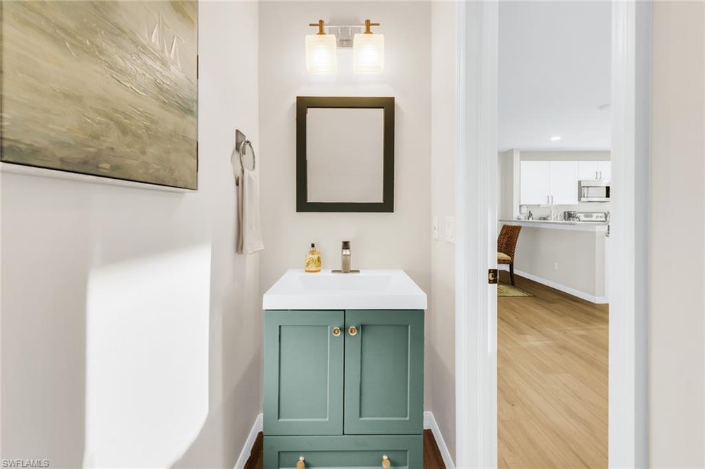 OAKWOOD VILLAS - Residential