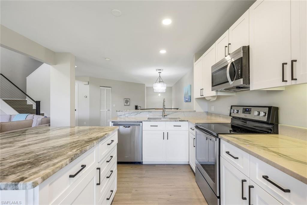 OAKWOOD VILLAS - Residential