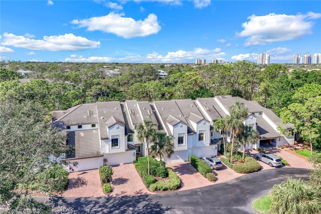 OAKWOOD VILLAS - Residential