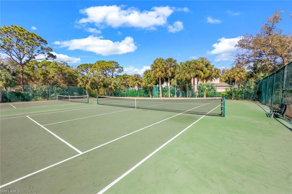 OAKWOOD VILLAS - Residential