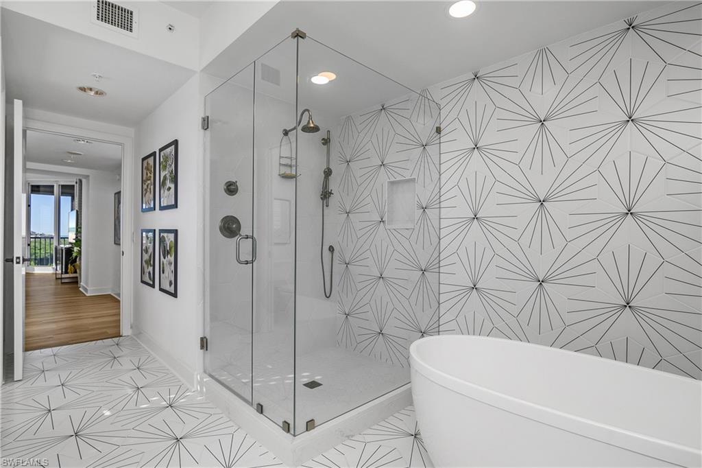 MARQUESA AT BAY COLONY - Residential