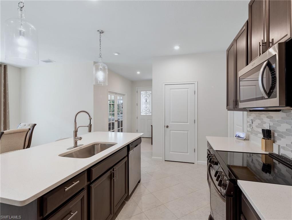 BONAVIE COVE - Residential