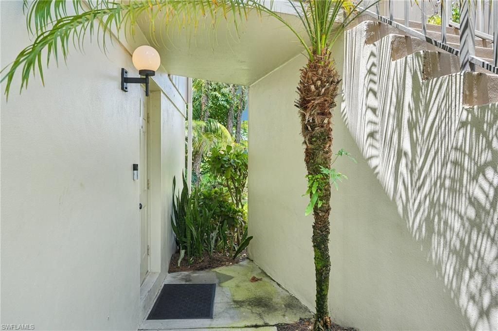 Photo of 15 Bob O Link CT #15A, NAPLES, FL 34105 (MLS # 226010242)