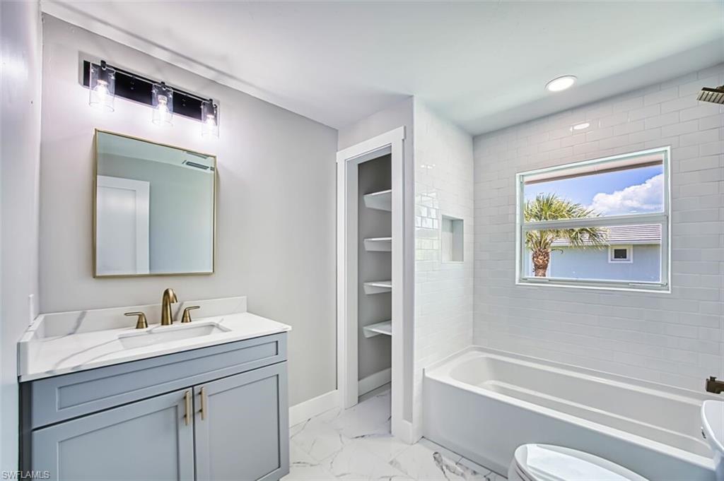 LAKE MUREX - Residential