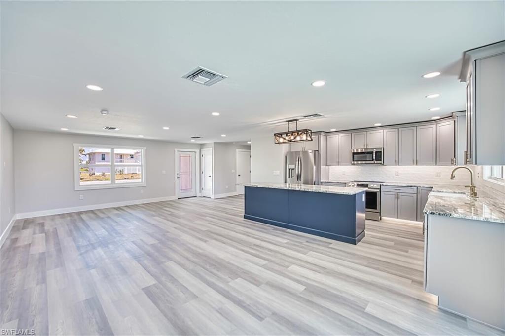 LAKE MUREX - Residential