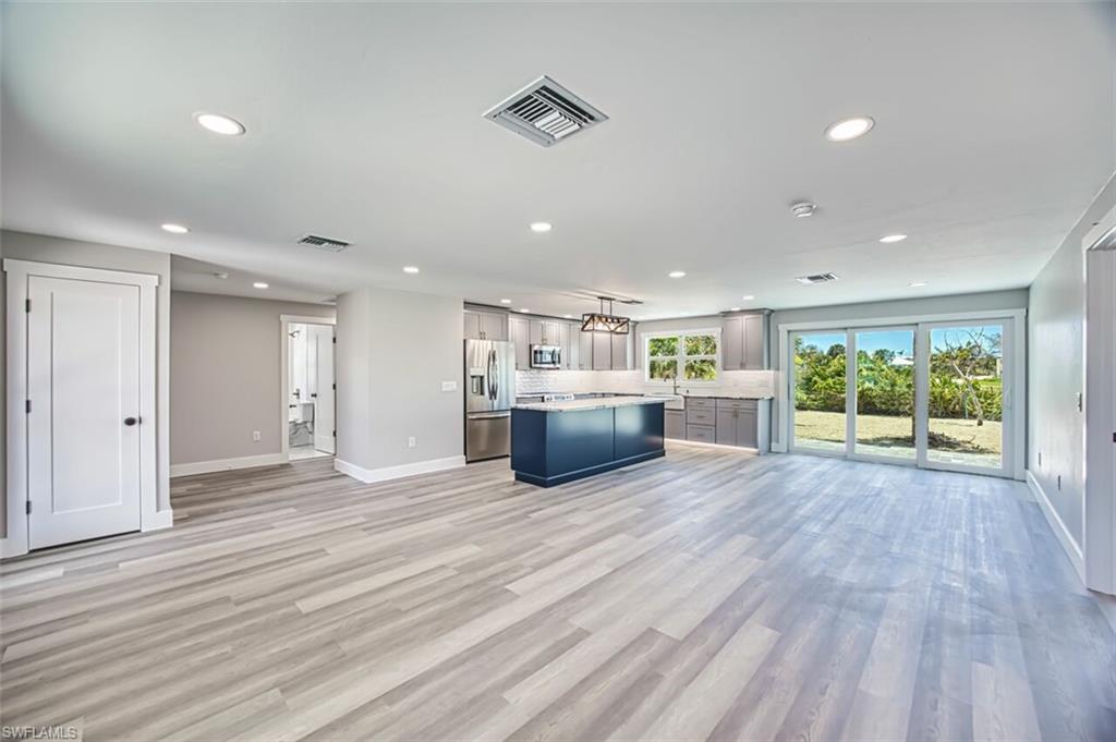 LAKE MUREX - Residential