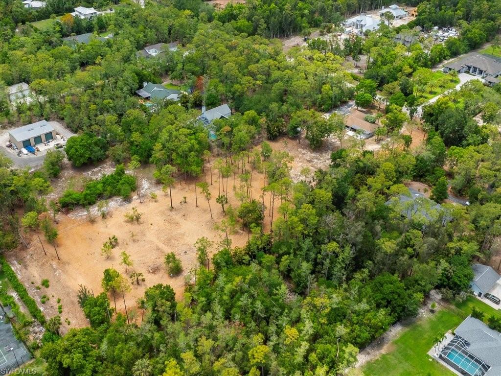 LIVINGSTON WOODS - Residential