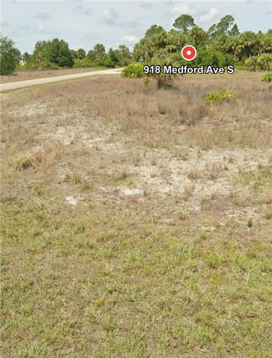 EXCELLENT LOT TO BUILD YOUR DREAM HOME .GREAT FOR INVESTORS