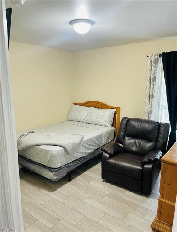 MIRROR LAKES - Residential