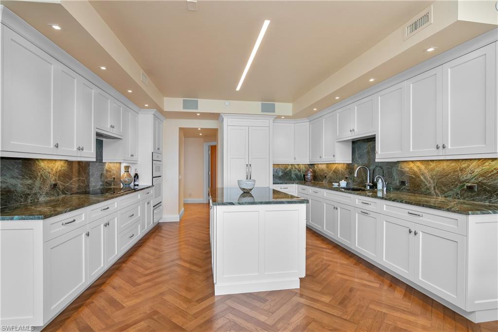 REMINGTON AT BAY COLONY - Residential