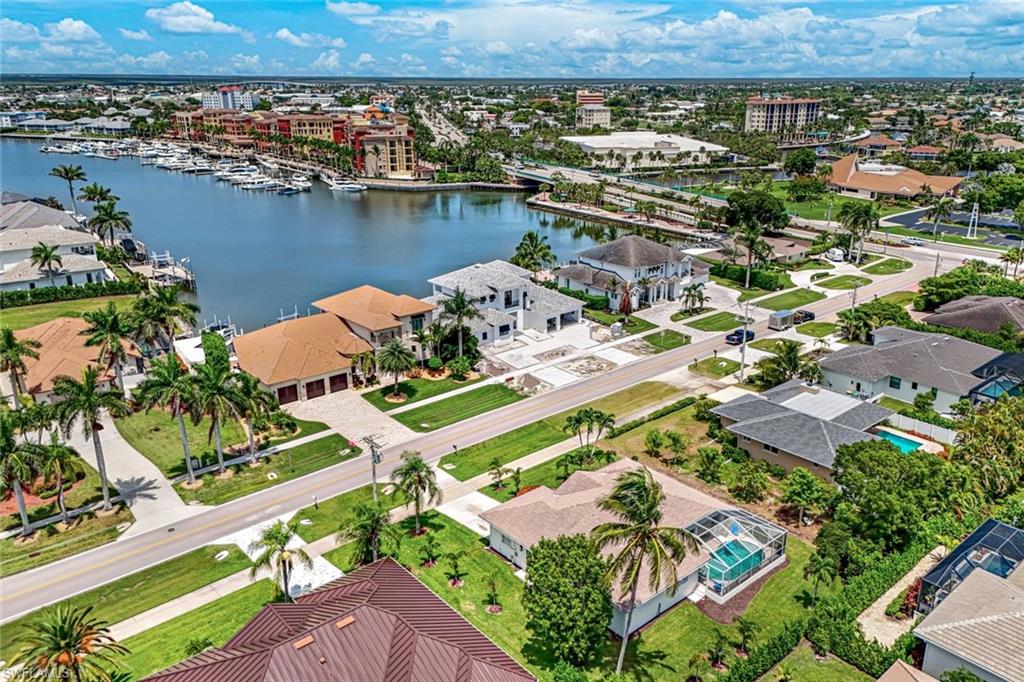 MARCO ISLAND - Residential