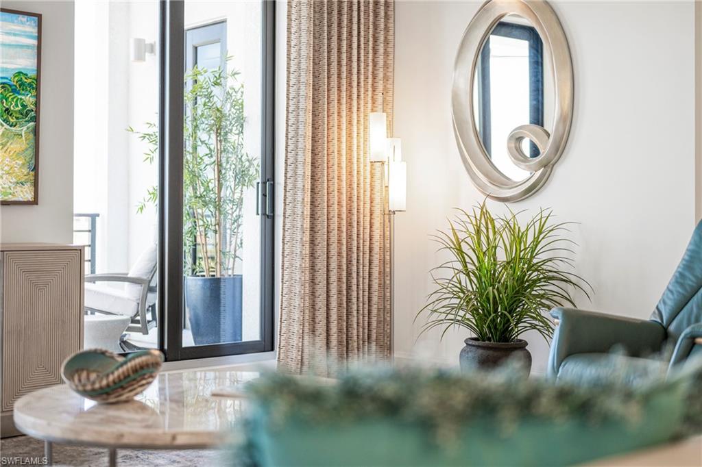 ELEVEN ELEVEN CENTRAL - Residential