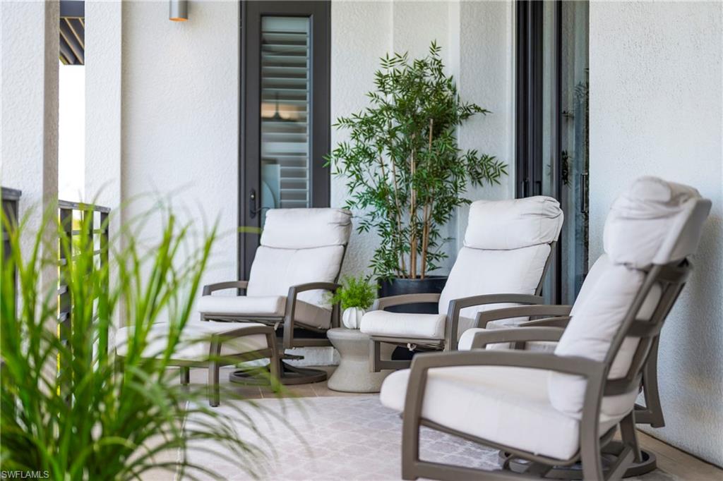 ELEVEN ELEVEN CENTRAL - Residential