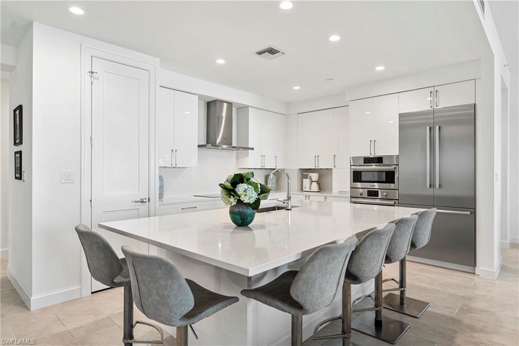 ELEVEN ELEVEN CENTRAL - Residential