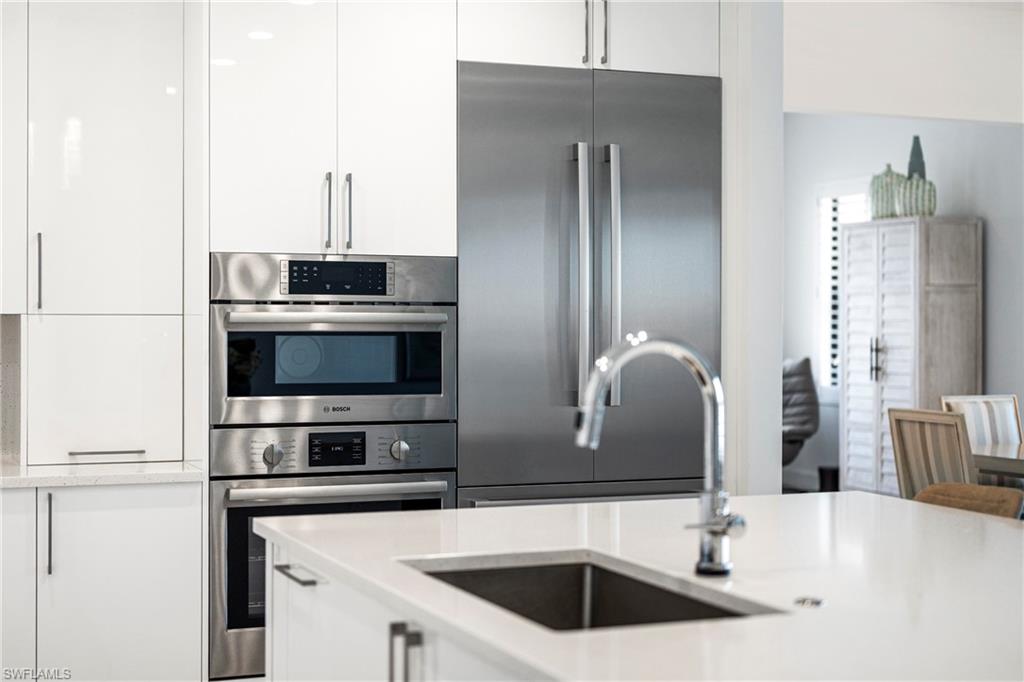 ELEVEN ELEVEN CENTRAL - Residential