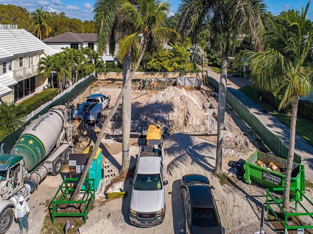OLDE NAPLES - Residential