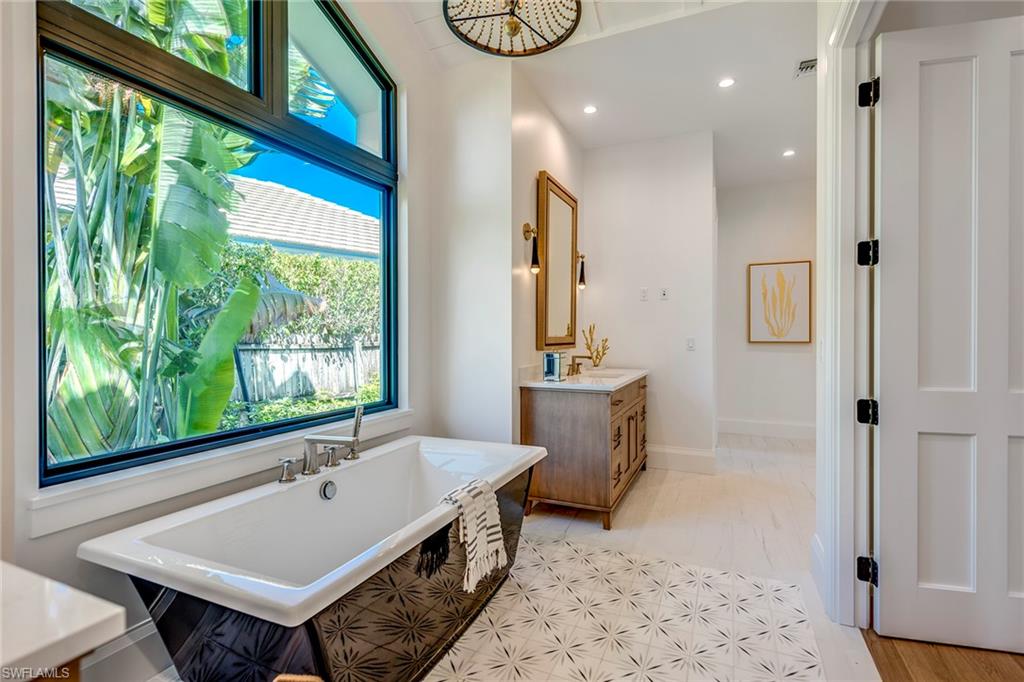 MOORINGS - Residential