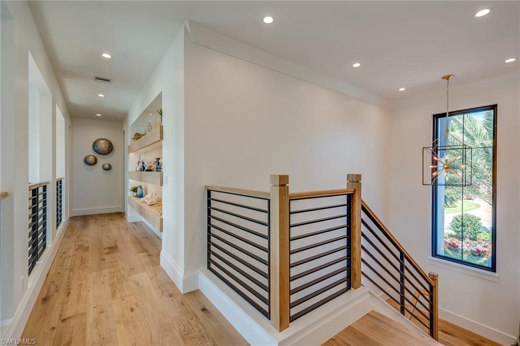 MOORINGS - Residential