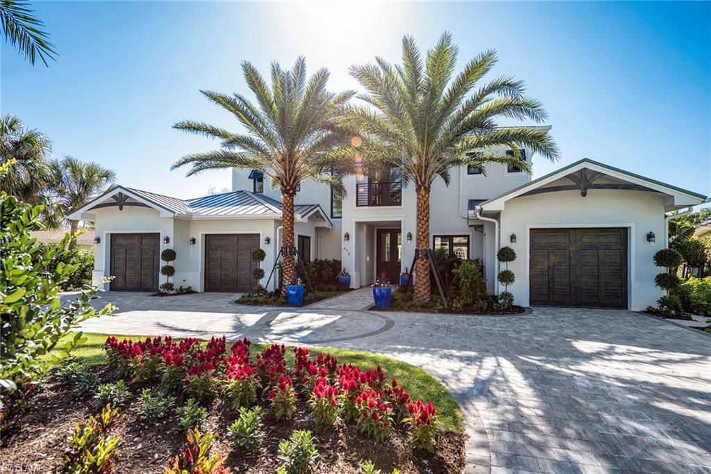 MOORINGS - Residential