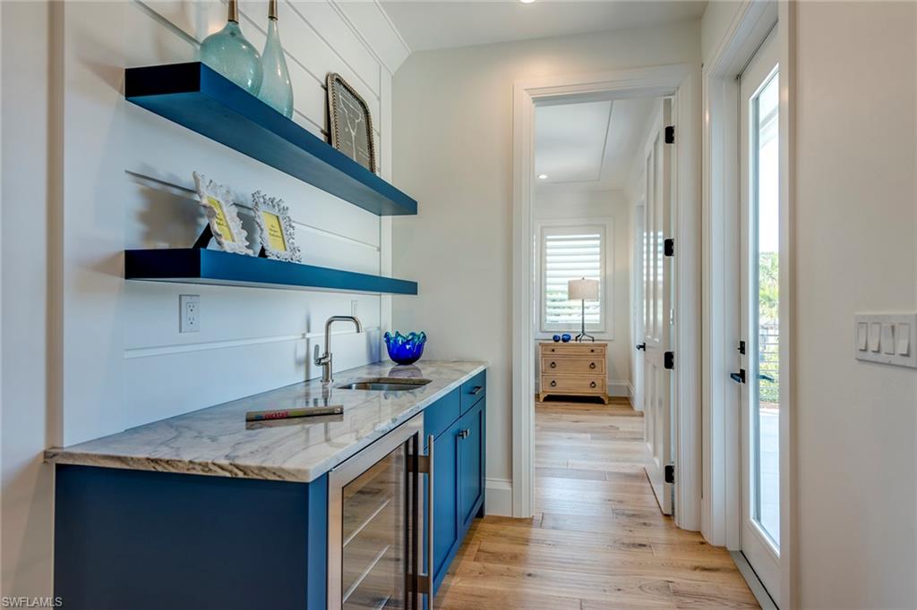 MOORINGS - Residential