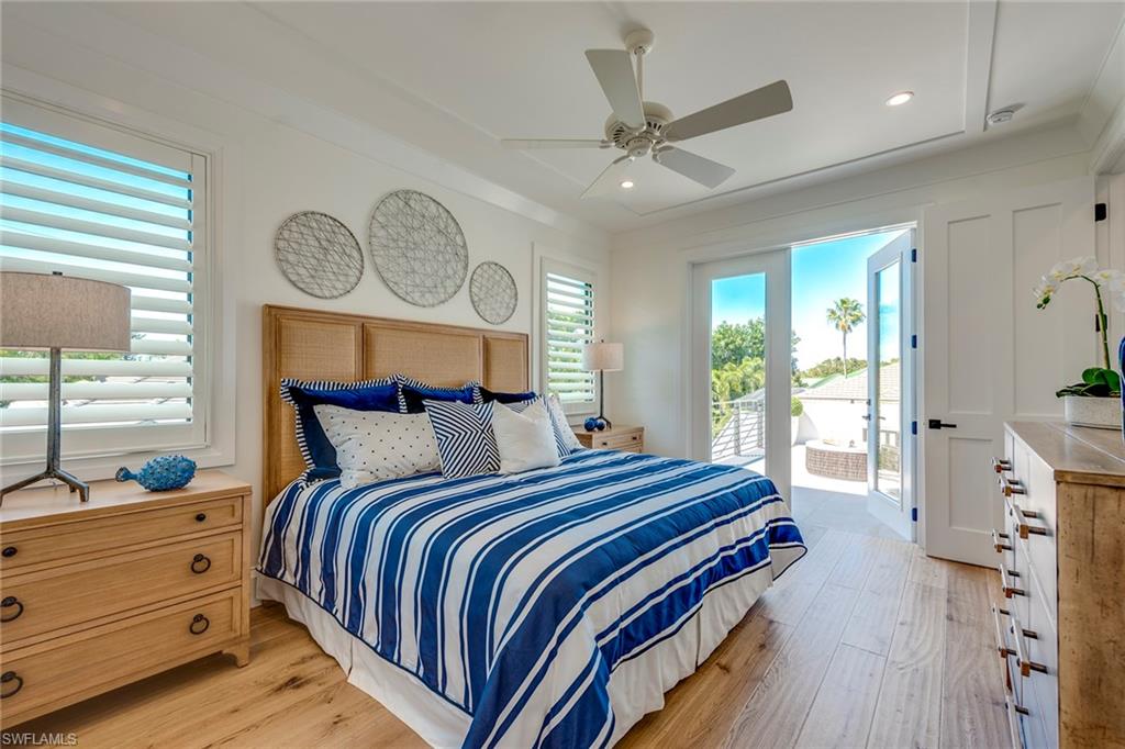 MOORINGS - Residential