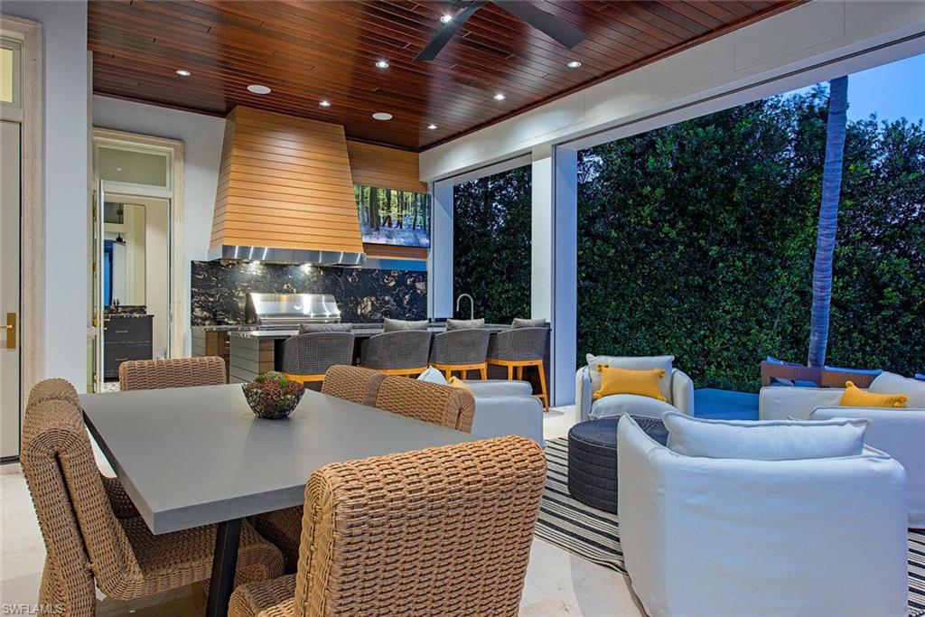 MOORINGS - Residential