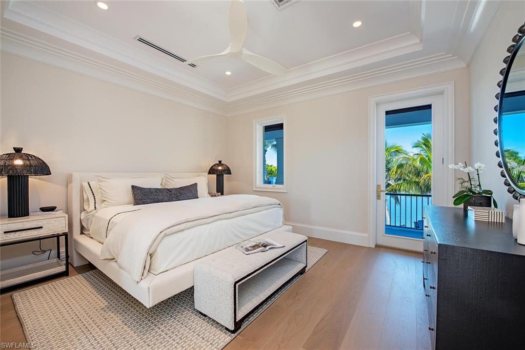 MOORINGS - Residential