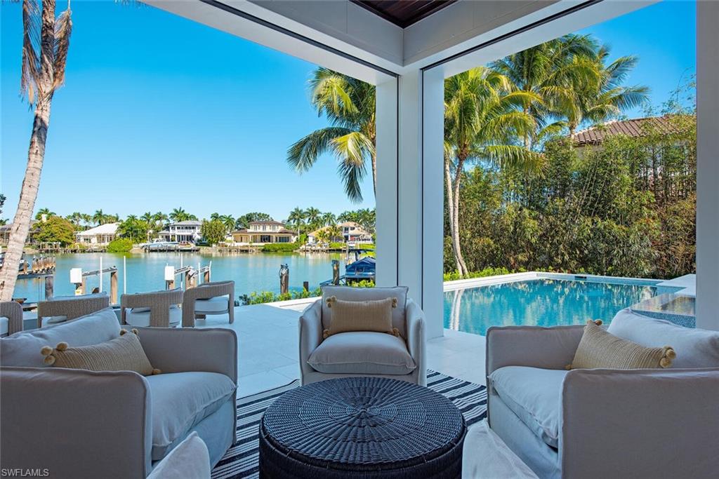 MOORINGS - Residential