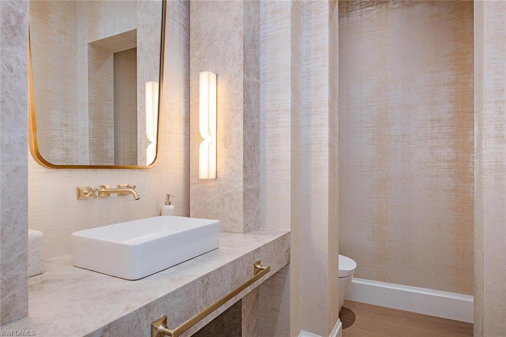 MOORINGS - Residential